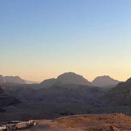 Indiana Jones Home Stay Petra ภายนอก รูปภาพ
